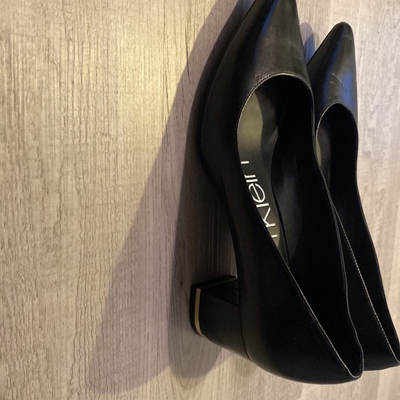 Womens Calvin Klein almond toe pump - Picture 4 of 7